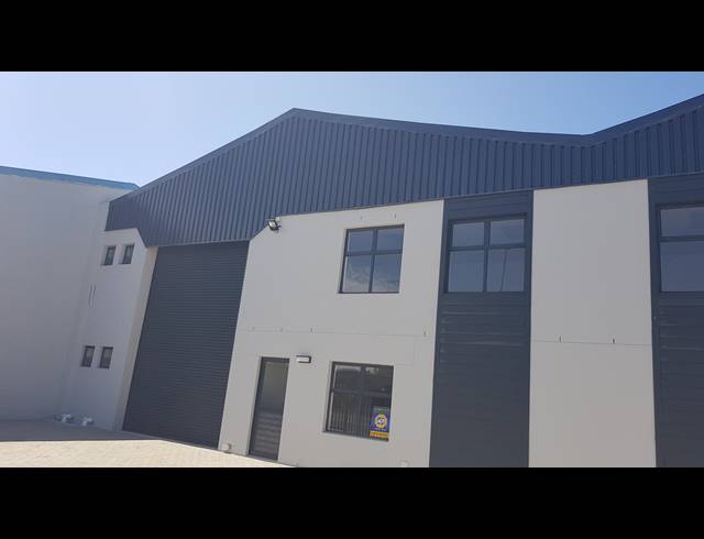550M² FACTORY FOR SALE IN SAXENBURG PARK 2